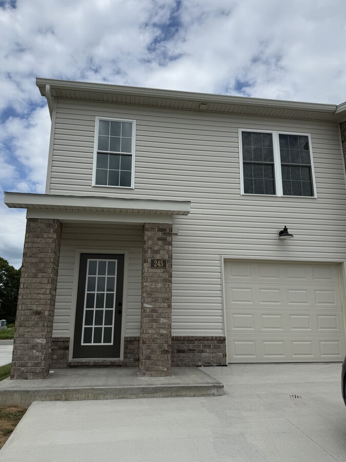 Photo - 245 Pinehurst Dr