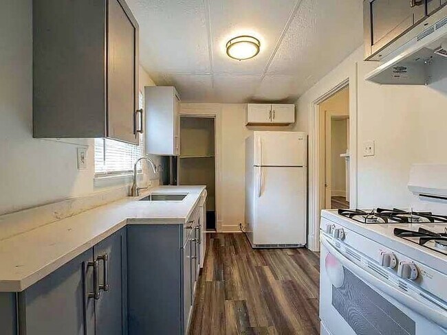 Photo - 2411 Wurzell Ave