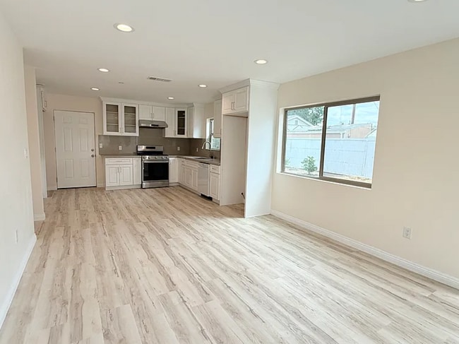 Photo - 15711 Fairgrove Ave