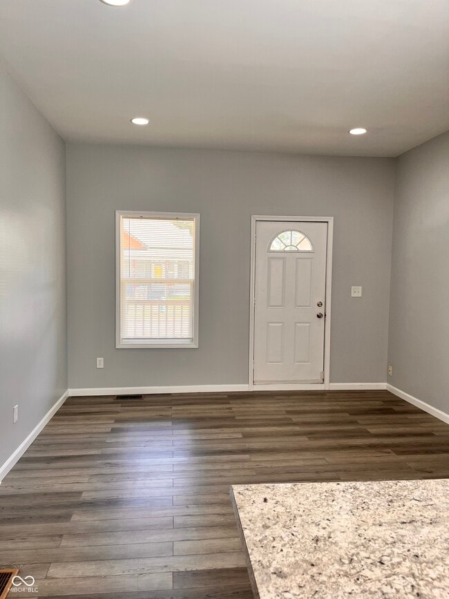 Photo - 1756 S Delaware St