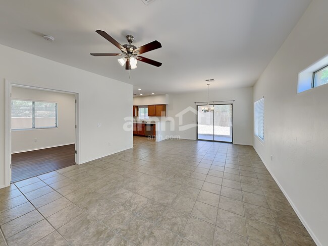 397 East Placita Rejilla