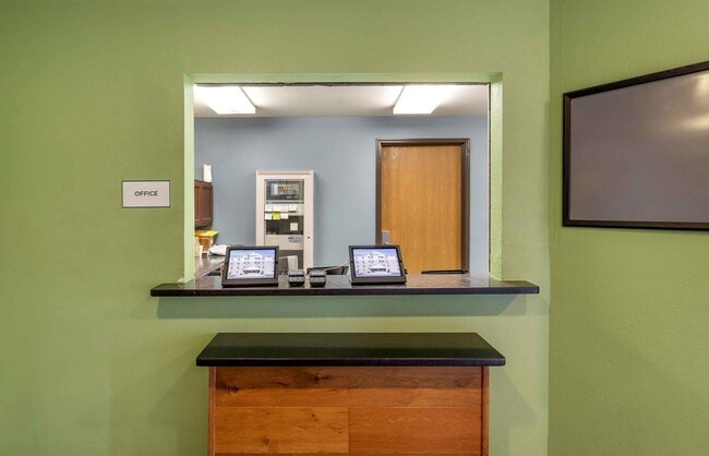 Furnished Studio-Beaumont