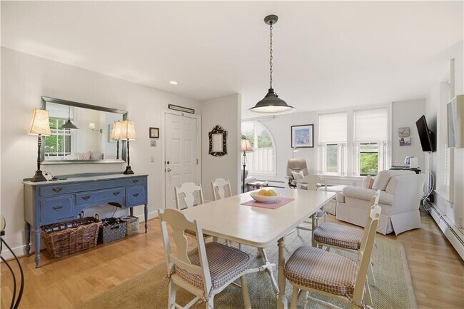 Photo - 158 Narragansett Ave Unit I