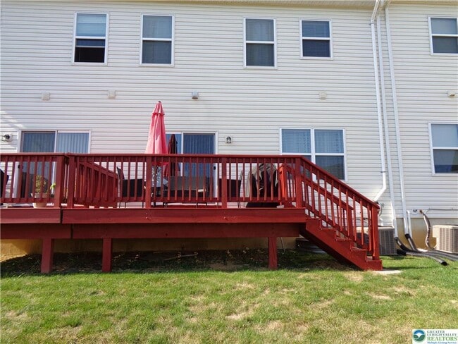 Photo - 972 King Way