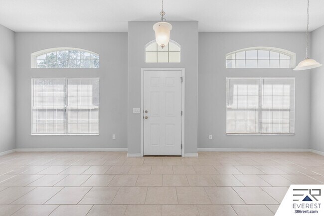 Photo - 7 Undermount Path E