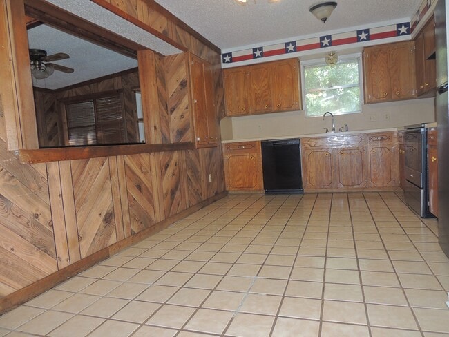 Photo - 2187 Glenwood Dr