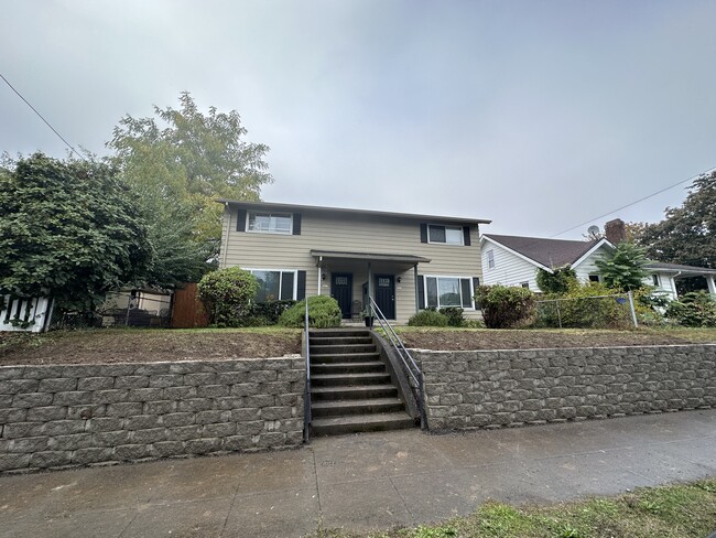 Photo - 3827 N Vancouver Ave Townhome