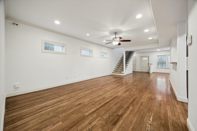 Photo - 1909 W Lamar St