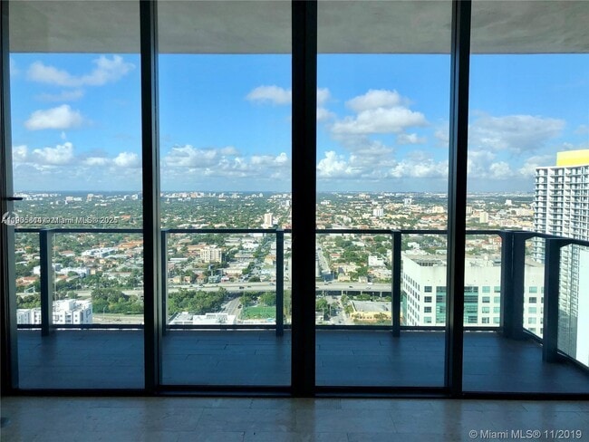 Photo - 88 SW 7th St Unidad 3610