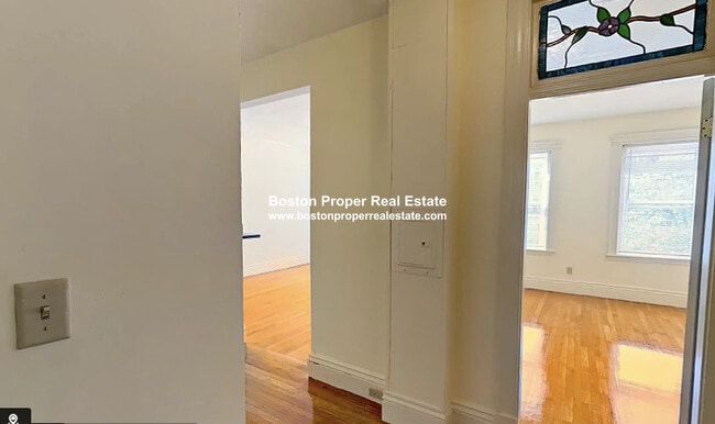 Photo - 102 Queensberry St Unidad 10