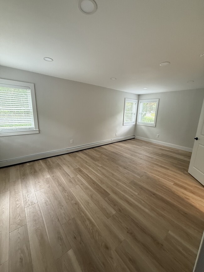 Photo - 1050 Lucas Ave Ext Unit 2