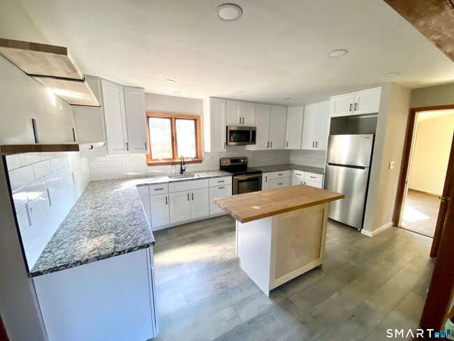 Photo - 1 Burlington Rd