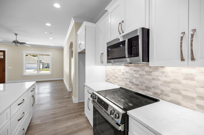 Photo - 61 Spruce St