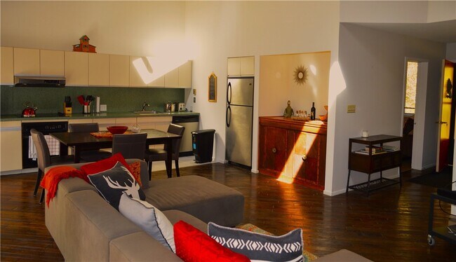 Photo - 132 Pines Dr