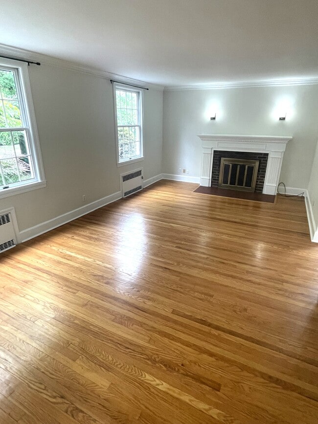 114 Sunset Ln