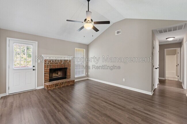 4263 Waylon Dr