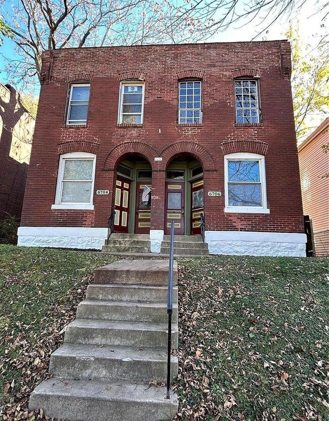 Great Price, Professionally Managed, Liter... - Great Price, Professionally Managed, Liter... House