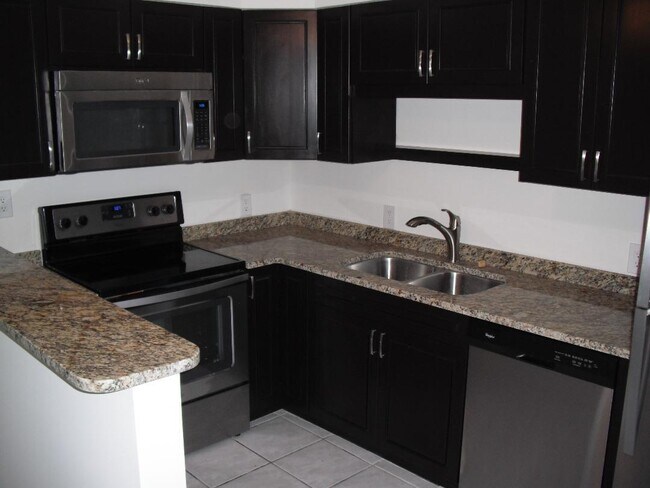 Photo - 630 SW 7th Ave