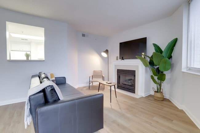 Photo - 901 N Pollard St Unidad FL6-ID1022556P