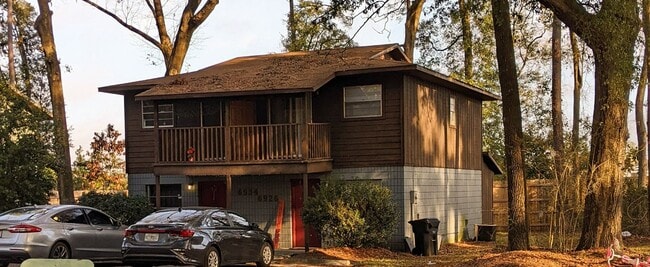 Building Photo - Tower Oaks Townhouse