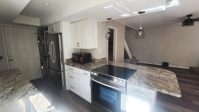 Photo - Pointe South Mountain 2-bedroom condo, gat...
