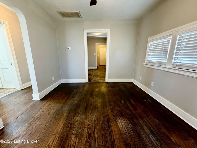 Photo - 4830 S 4th St