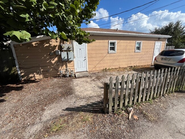 Building Photo - 701 N J St Rental