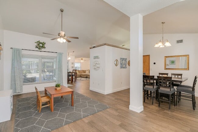 Photo - 6385 Banks Ave