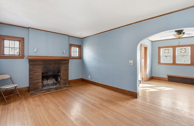 Photo - 4709 Shirley St