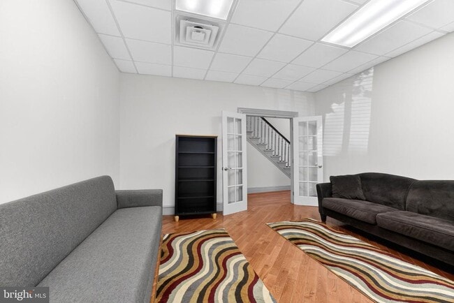 Photo - 401 W Broad St