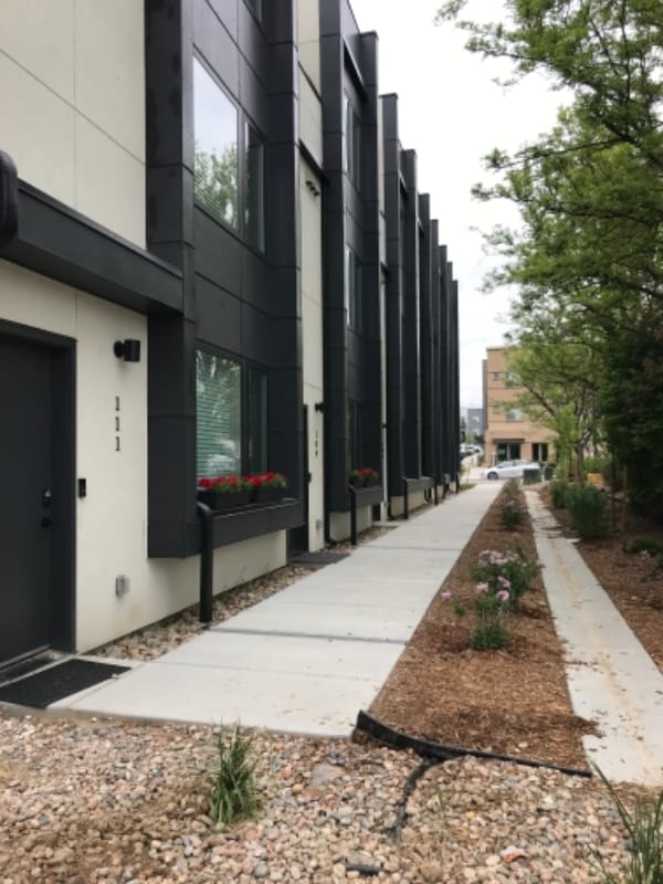 Photo - 825 Crisman Dr