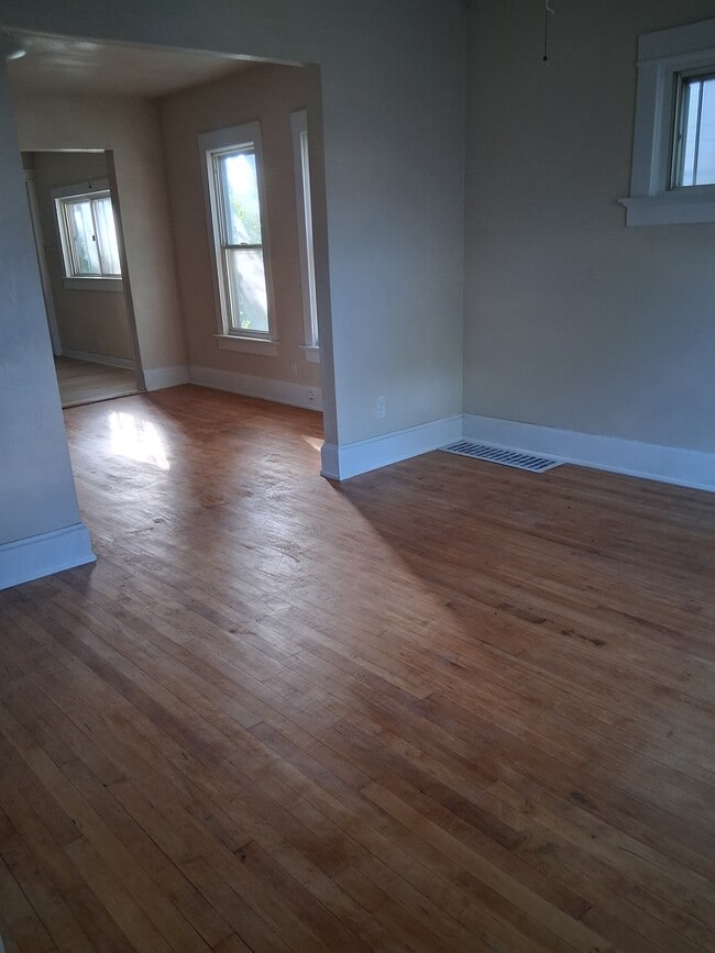 Photo - 1556 S 76th St