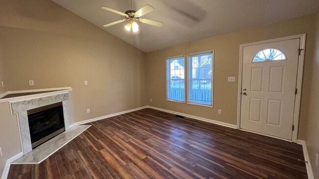 Photo - 212 Walnut Creek Dr