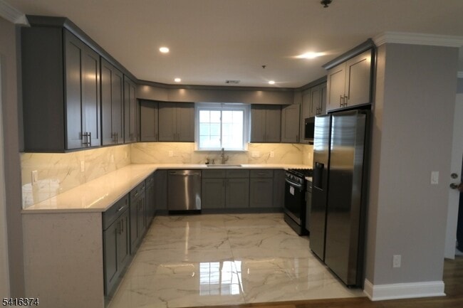 Building Photo - 22 St Francis St