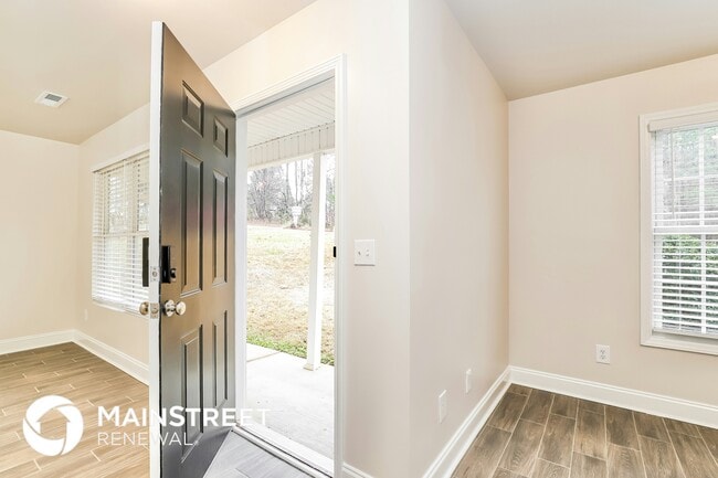 Photo - 1901 Savannas Run Dr