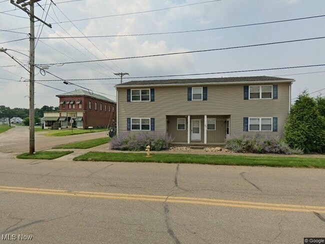 Building Photo - 31 S State St Unit 3 Rental
