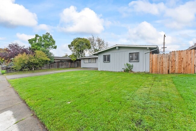 Photo - 6404 Stoneman Dr