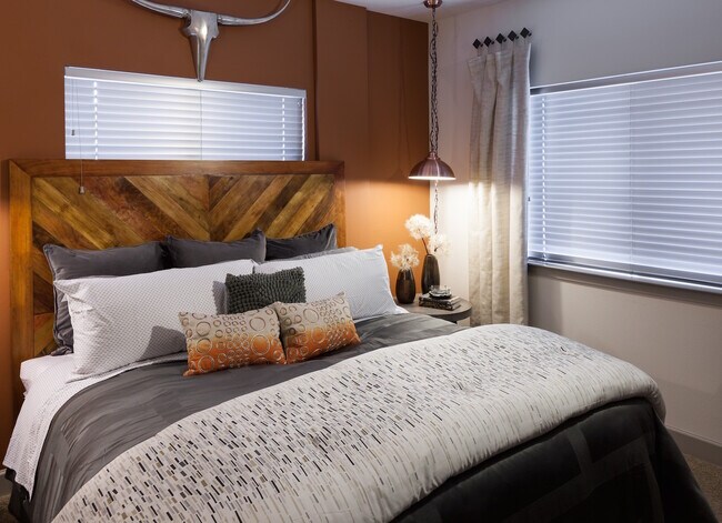 Photo - Pike West Commerce