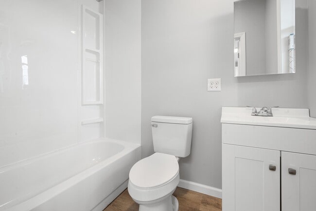 Photo - 113 Temple St