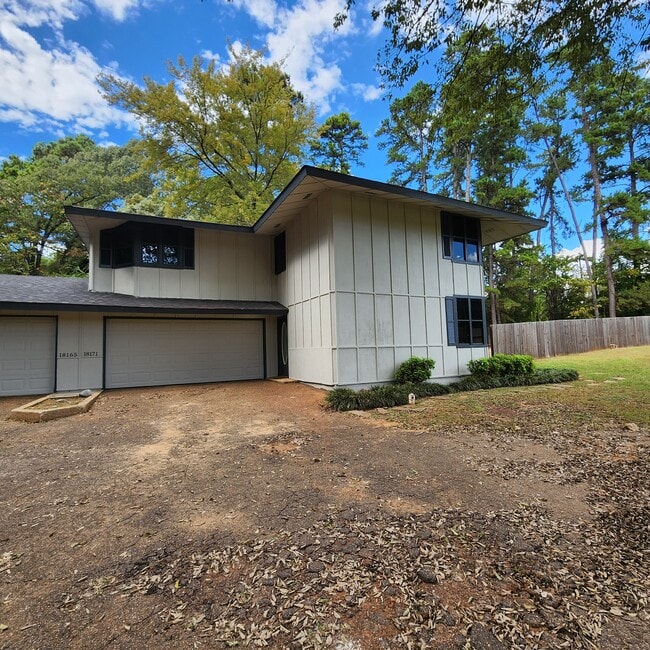 Photo - 18171 Meandering Way