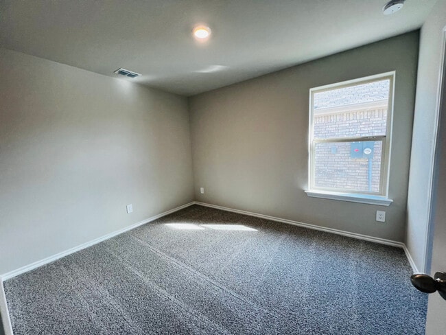 Photo - 628 Cofer Wy