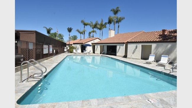 Sunset Springs Apartments