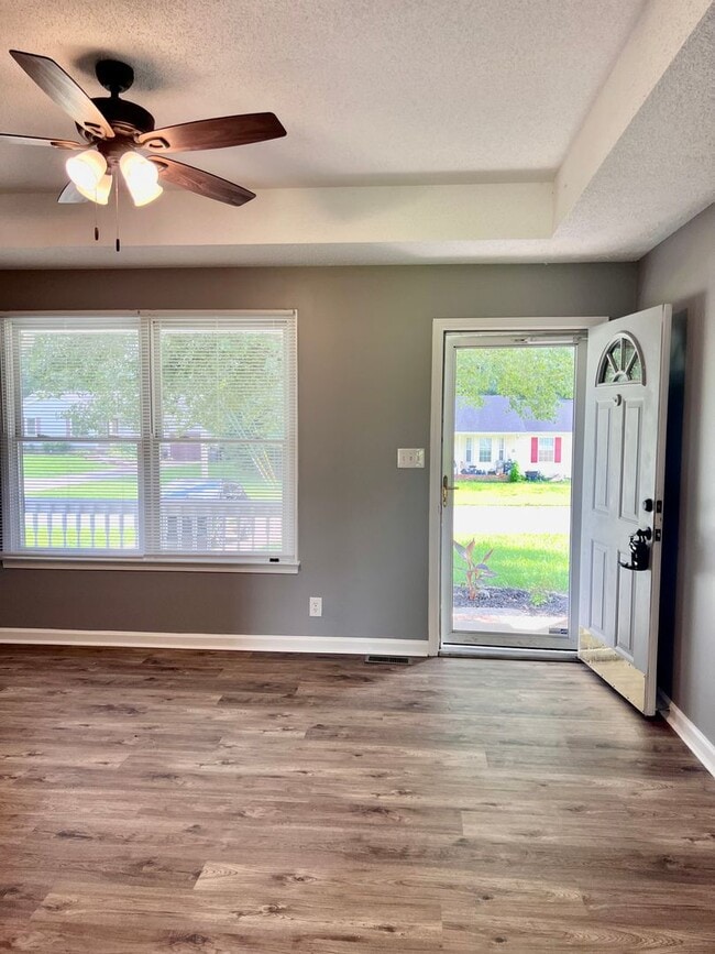 Photo - 414 Woodale Dr