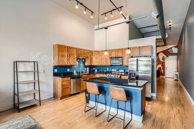 Photo - 2441 N Broadway Unit 203