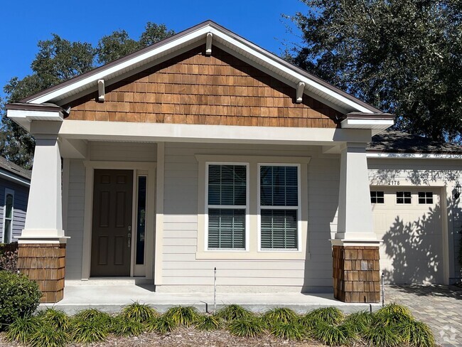 Building Photo - Walk to green way and beach Rental