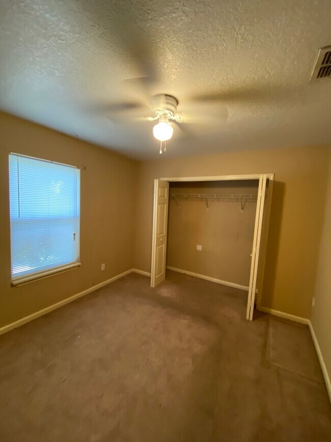 Photo - 9032 8th Ave