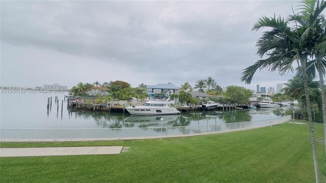 Building Photo - 2841 NE 163rd St Unit 207