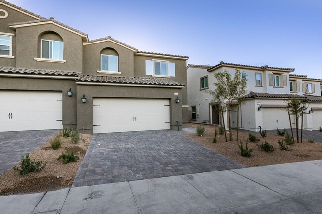 GORGEOUS TOWNHOME*UPGRADED*ALL APPLIANCES*... - GORGEOUS TOWNHOME*UPGRADED*ALL APPLIANCES*...