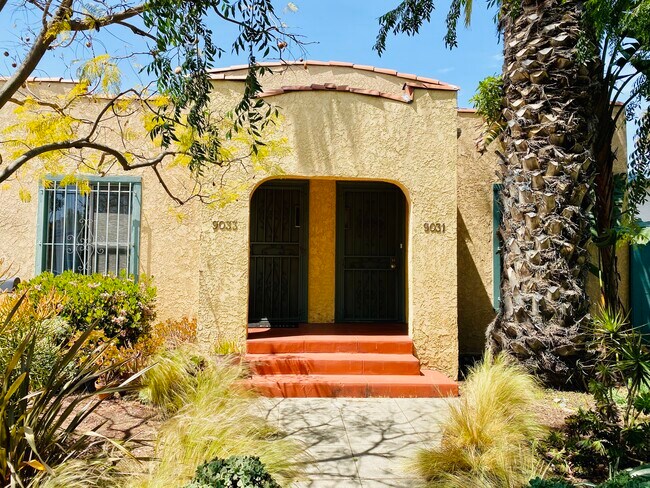 9031 - 9031 Hubbard St