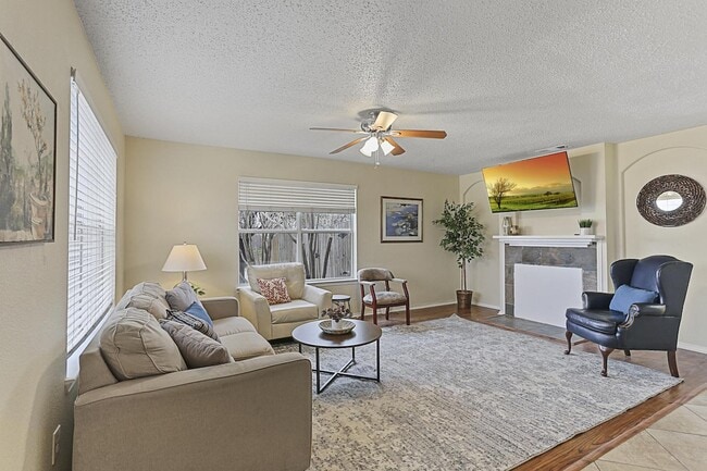 Building Photo - 8101 Flowertree Dr Rental